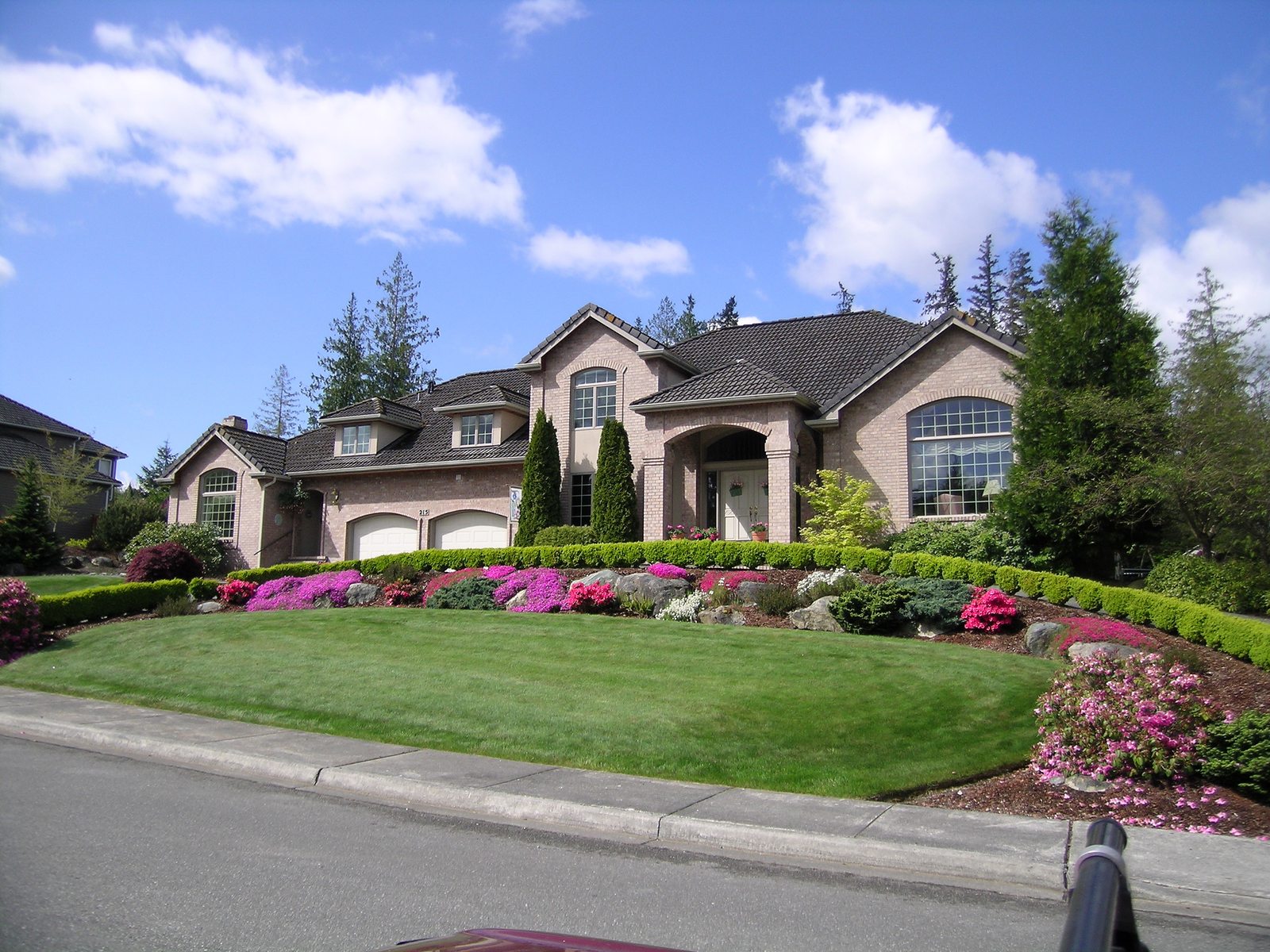 Landscaping Tips From the Pros - Charlotte Home Sales